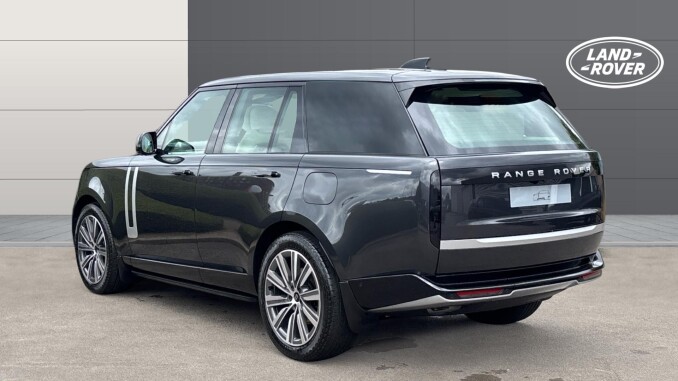 Land Rover Range Rover 3.0 P460e Autobiography 4dr Auto Estate - Image 2